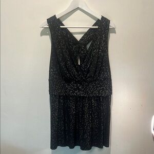 TORRID BLACK & SILVER DEEP V-NECK SLEEVELESS KNIT TOP Size 3